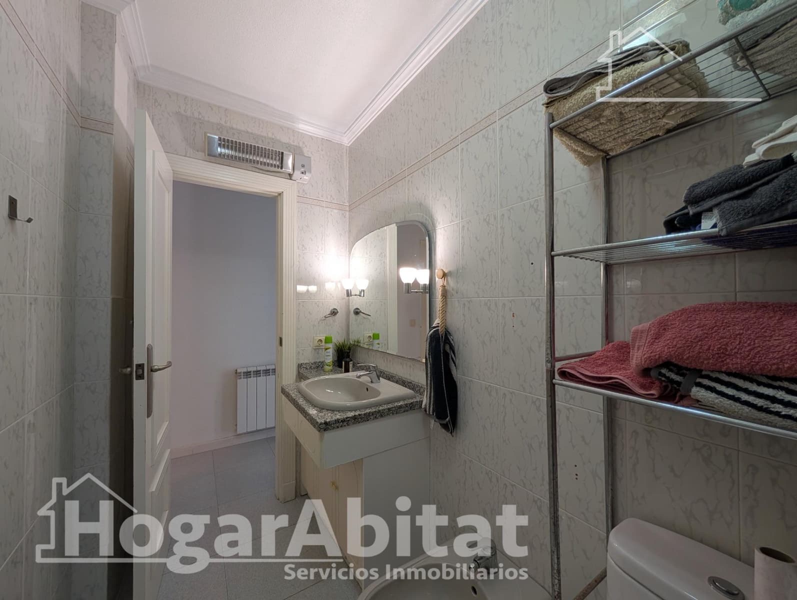 3 bedroom Flat for sale in Arenales del Sol with pool - € 399,000 (Ref: 9881981)