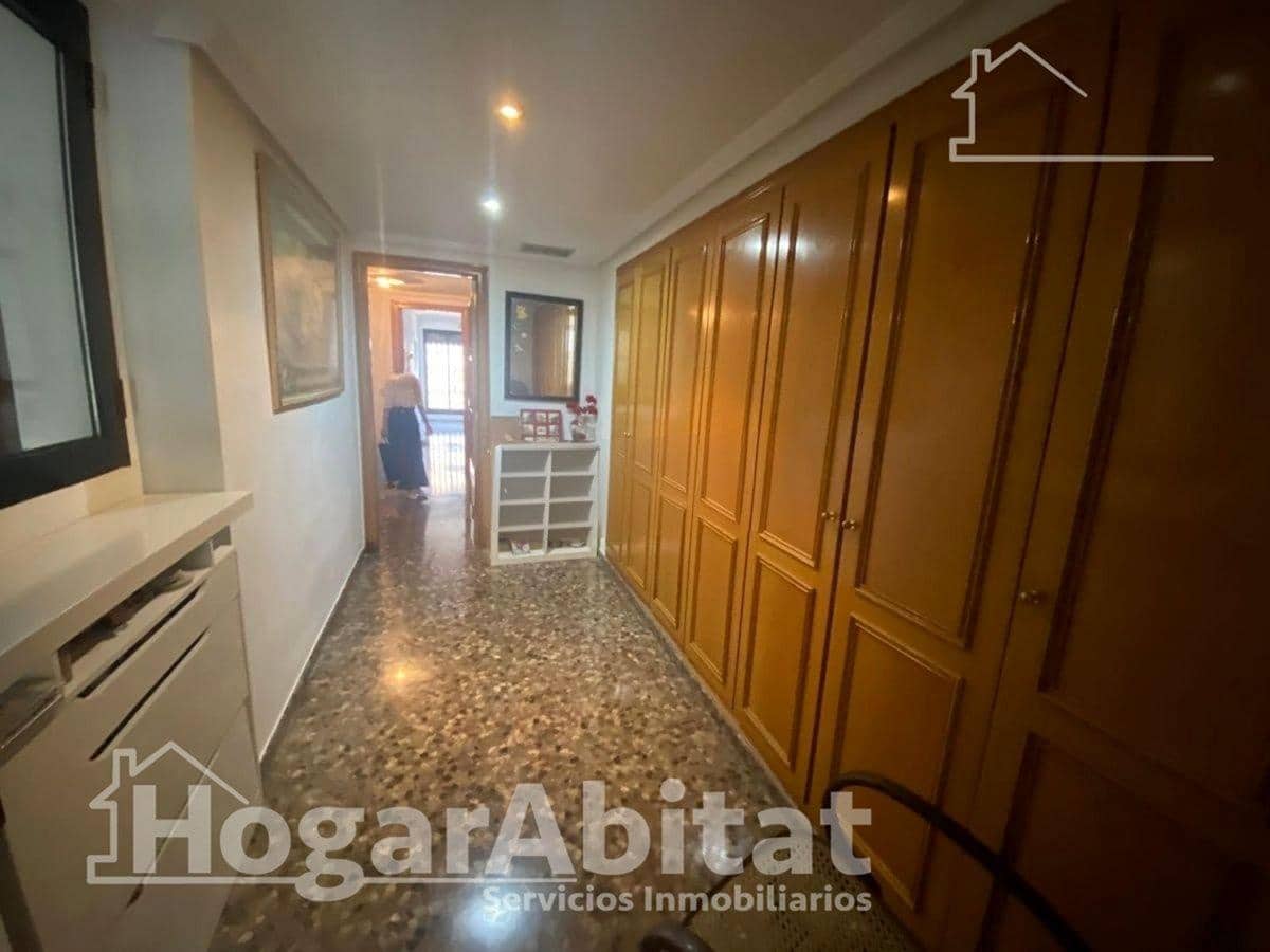 Piso de 3 habitaciones en València ciudad en venta con garaje - 530.000 € (Ref: 9881985)
