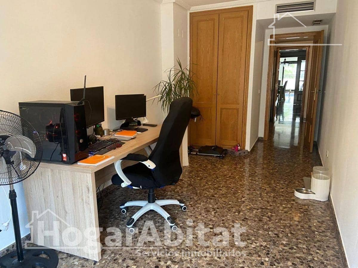Piso de 3 habitaciones en València ciudad en venta con garaje - 530.000 € (Ref: 9881985)