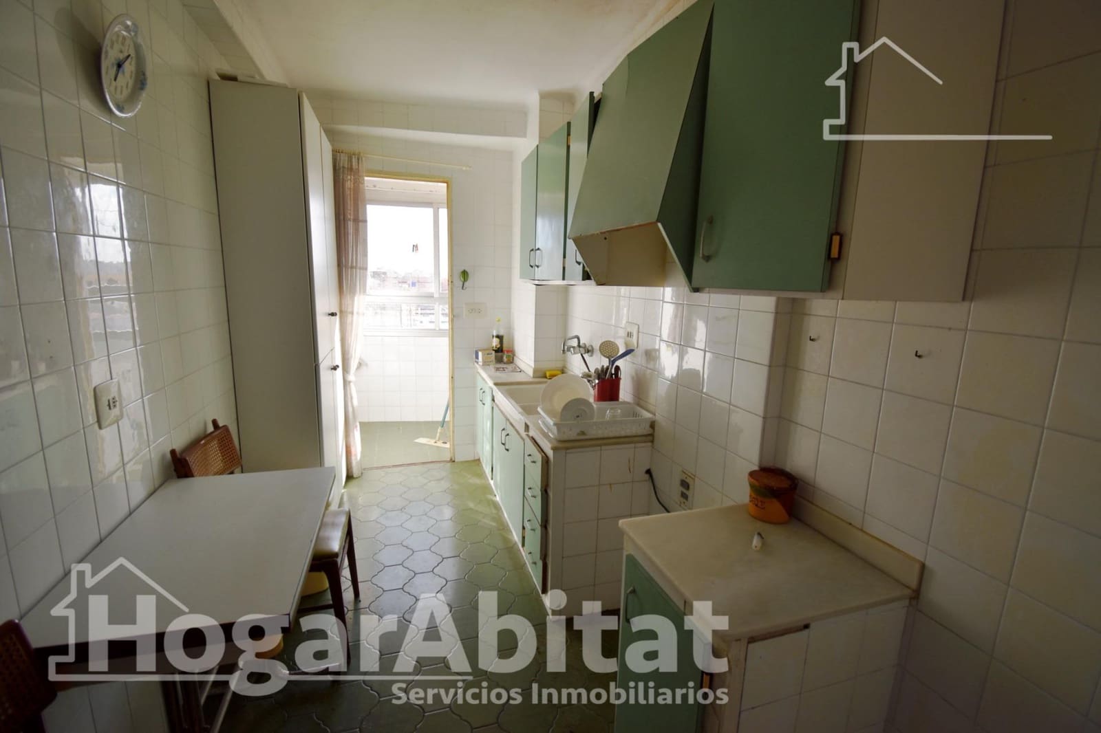 3 bedroom Flat for sale in Castello de la Plana - € 129,000 (Ref: 9881986)