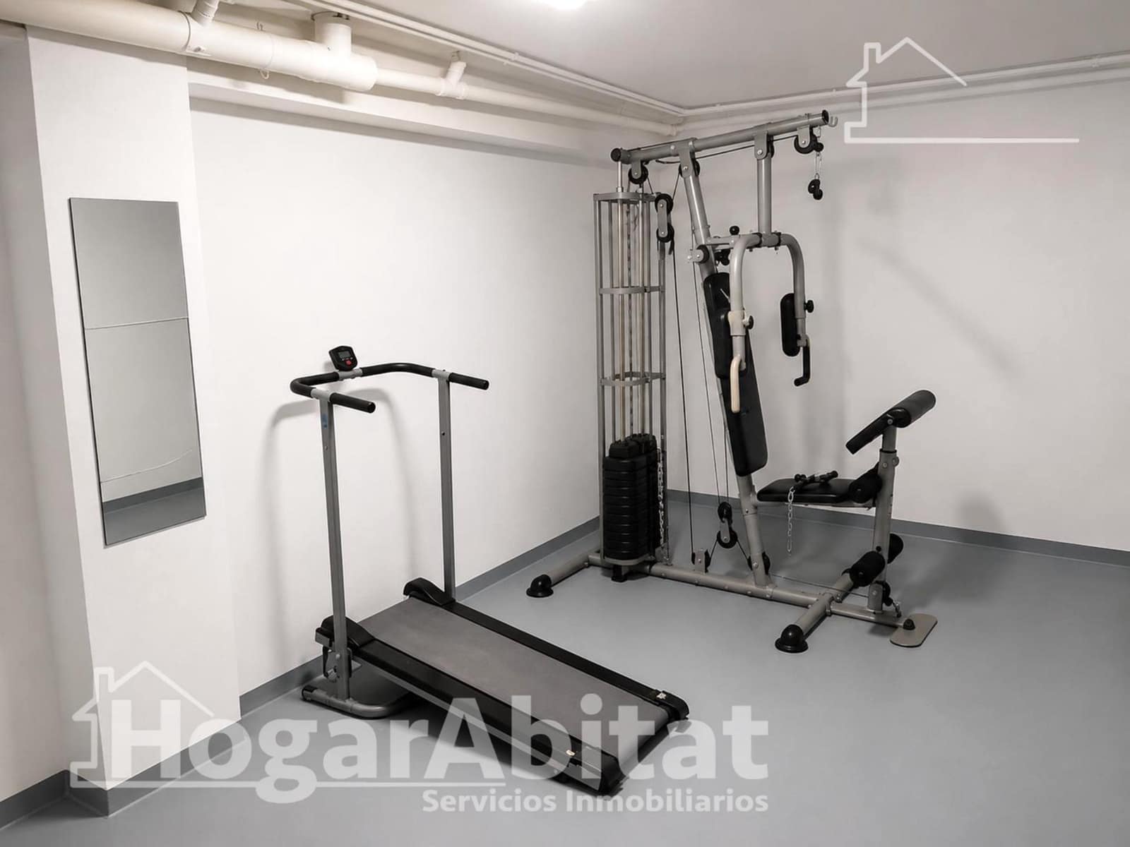 4 soverom Kjedet enebolig til salgs i Chiva med svømmebasseng garasje - € 350 000 (Ref: 9884869)