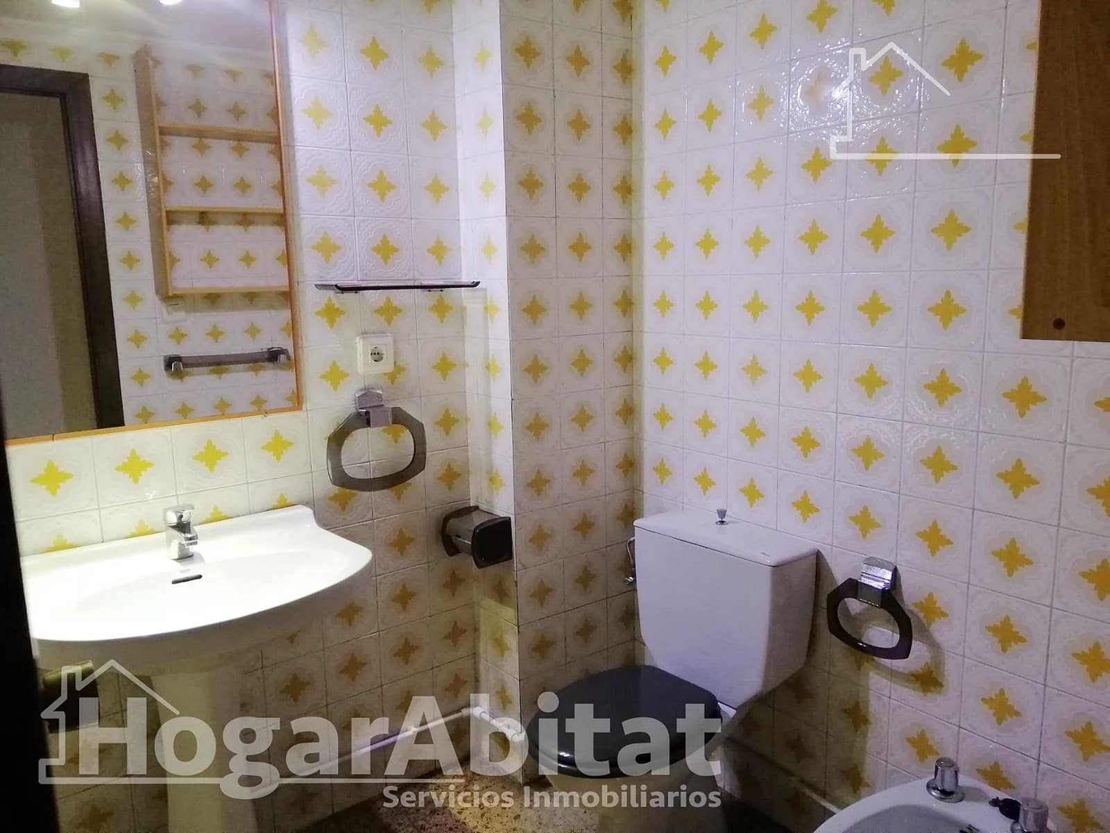 4 bedroom Flat for sale in Castello de la Plana - € 169,000 (Ref: 9884874)