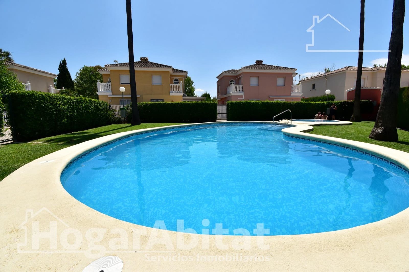 2 bedroom Terraced Villa for sale in Oliva with pool - € 390,000 (Ref: 9884877)