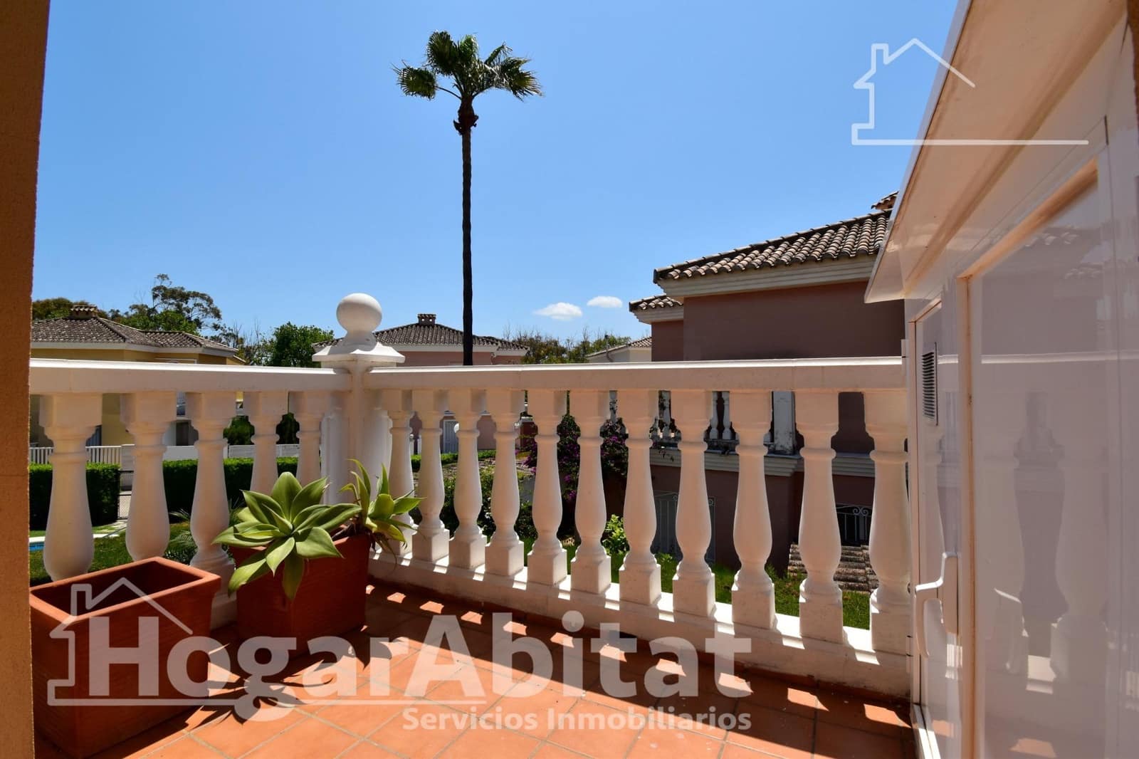 2 bedroom Terraced Villa for sale in Oliva with pool - € 390,000 (Ref: 9884877)