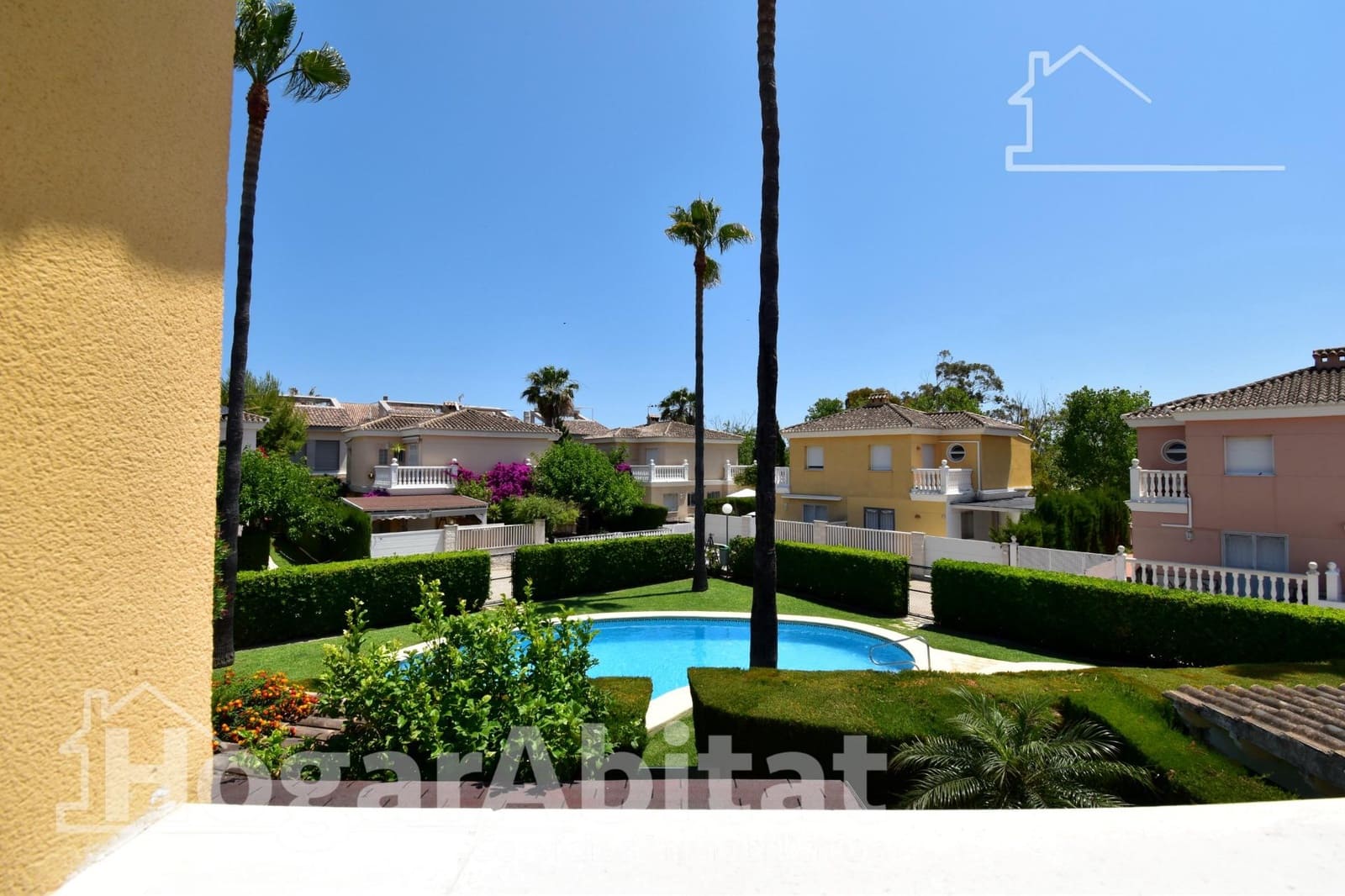 2 bedroom Terraced Villa for sale in Oliva with pool - € 390,000 (Ref: 9884877)