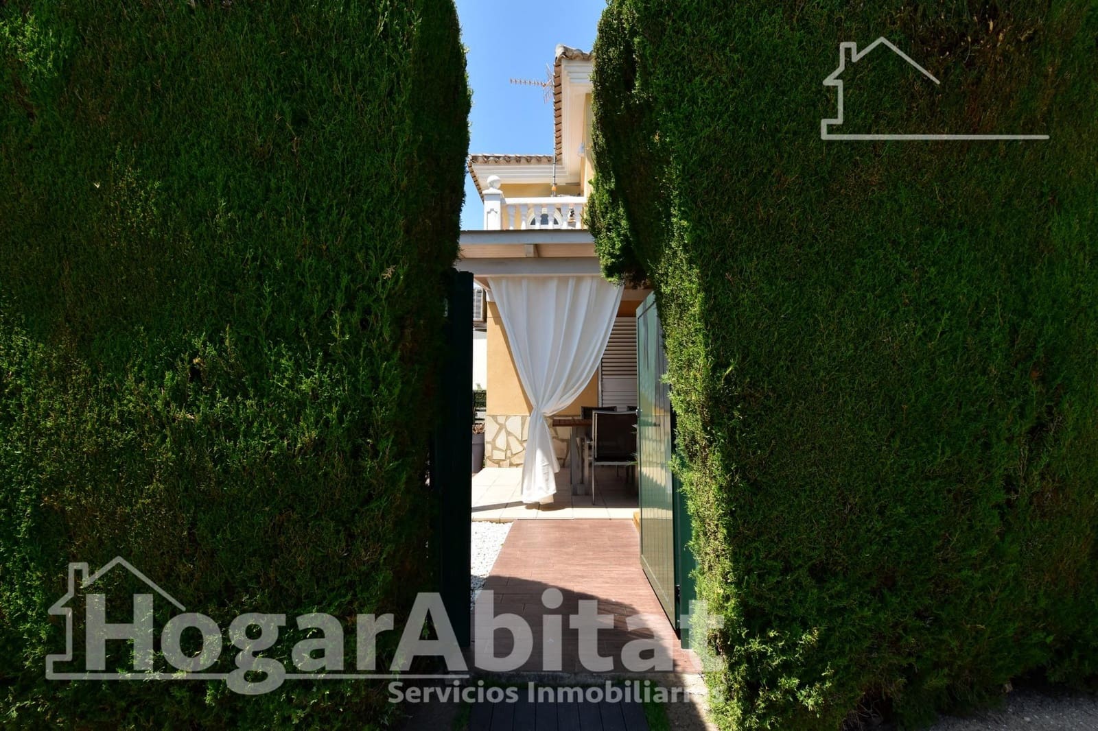 2 bedroom Terraced Villa for sale in Oliva with pool - € 390,000 (Ref: 9884877)