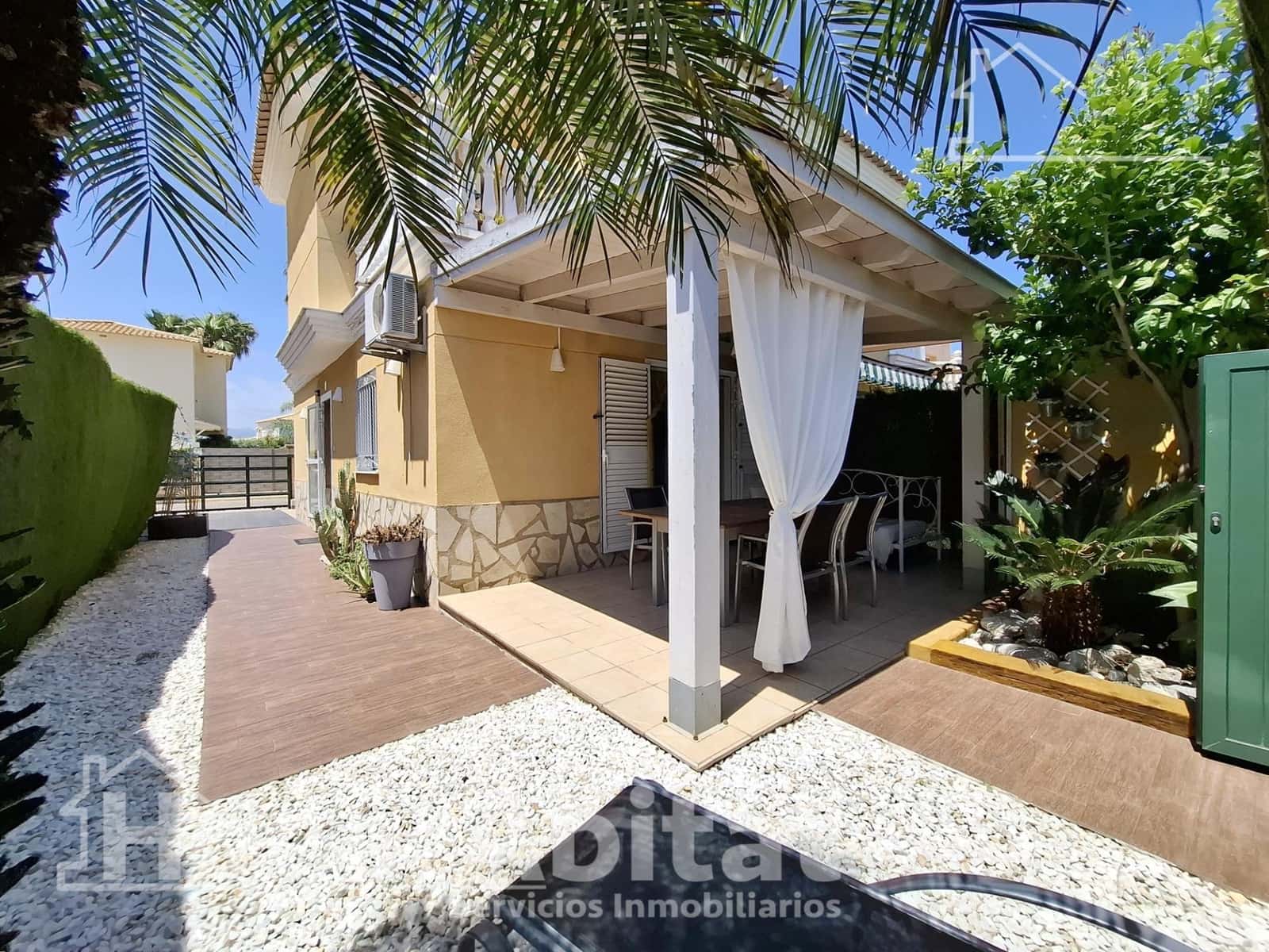 2 bedroom Terraced Villa for sale in Oliva with pool - € 390,000 (Ref: 9884877)