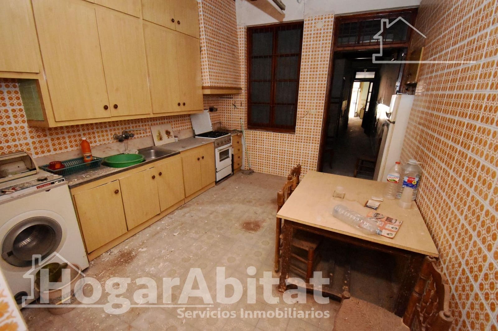 7 bedroom Townhouse for sale in Castello de la Plana - € 150,000 (Ref: 9884891)