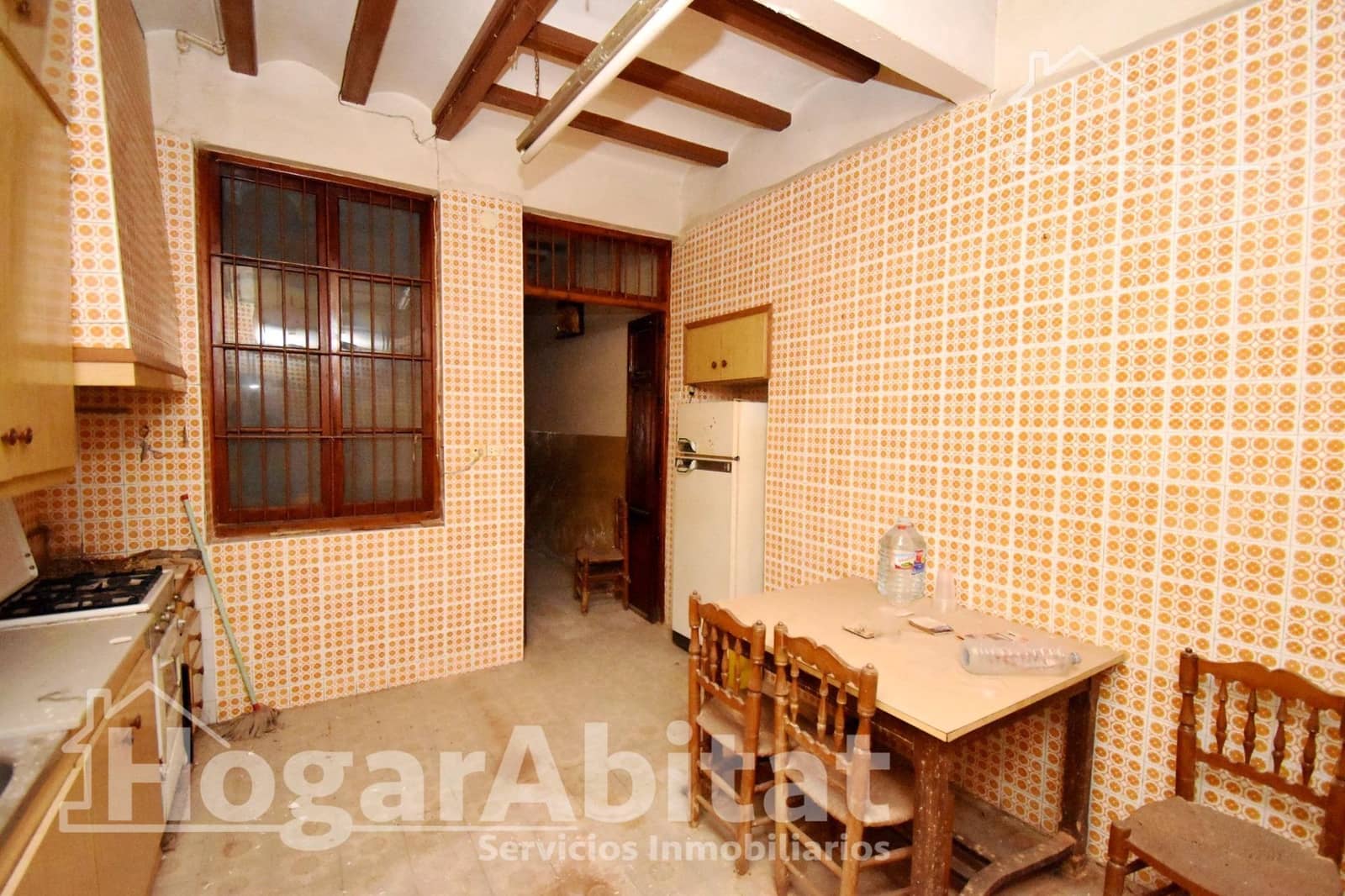 7 bedroom Townhouse for sale in Castello de la Plana - € 150,000 (Ref: 9884891)