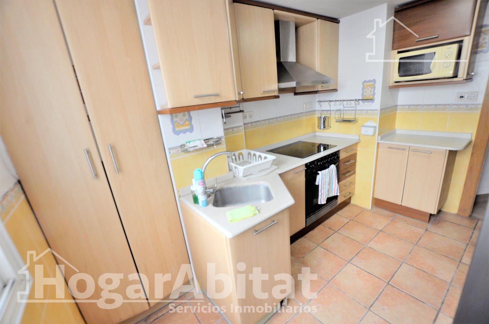Piso de 2 habitaciones en València ciudad en venta - 215.000 € (Ref: 9890422)