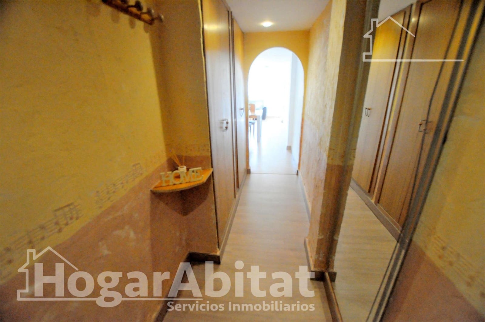 Piso de 2 habitaciones en València ciudad en venta - 215.000 € (Ref: 9890422)