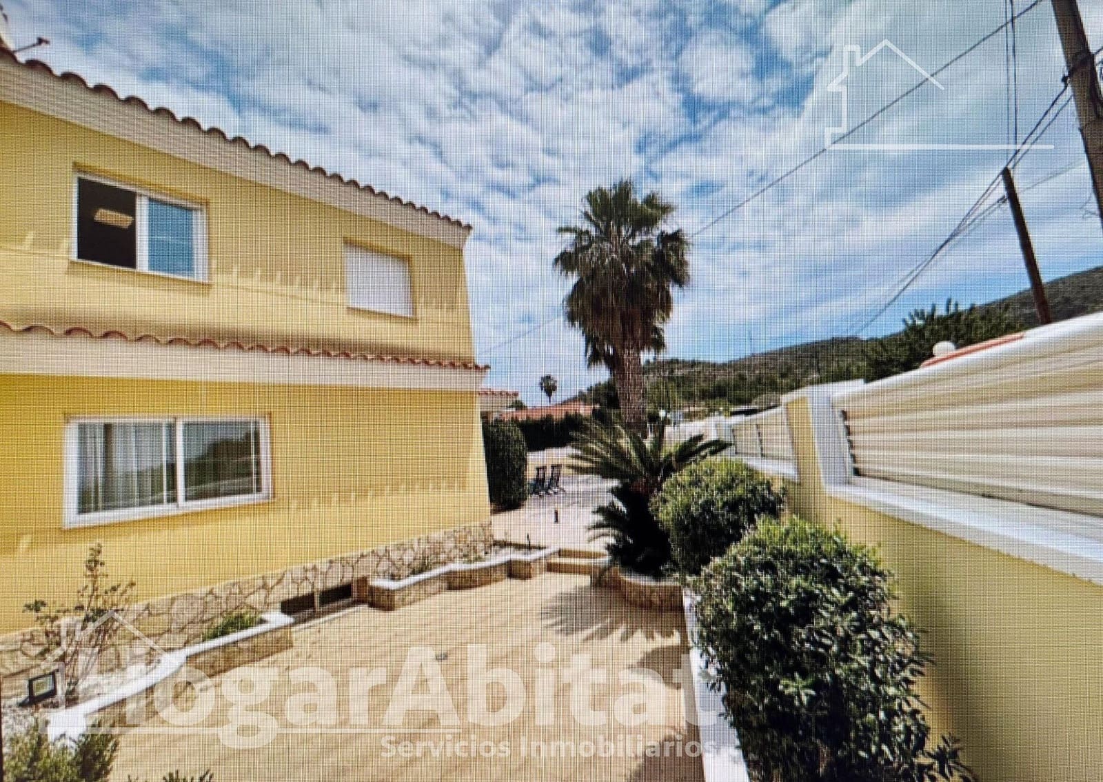 5 Zimmer Villa zu verkaufen in Borriol mit Pool Garage - 380.000 € (Ref: 9890425)