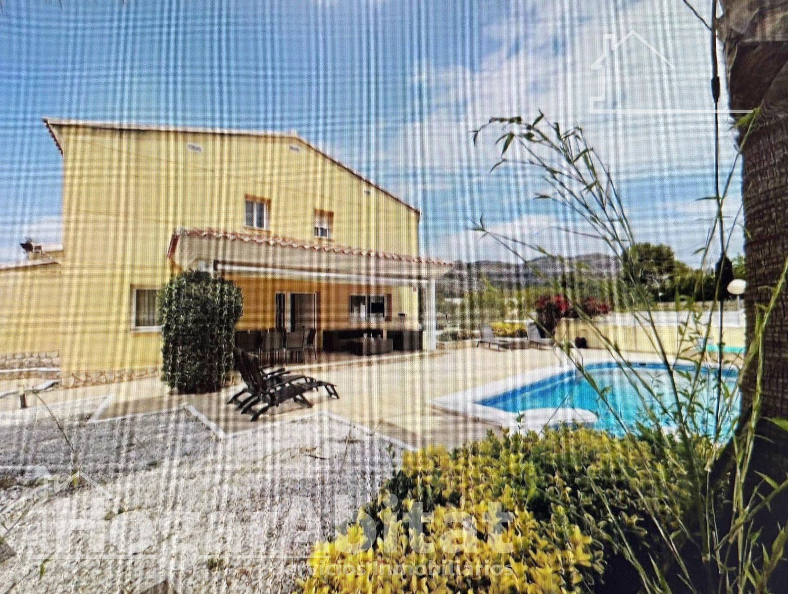5 Zimmer Villa zu verkaufen in Borriol mit Pool Garage - 380.000 € (Ref: 9890425)