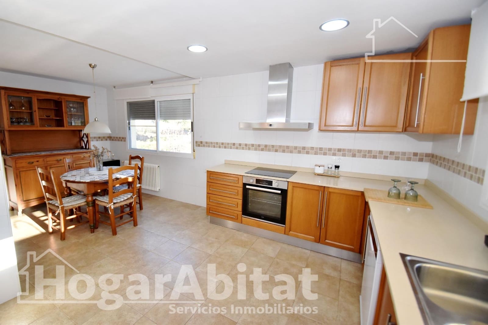 5 Zimmer Villa zu verkaufen in Borriol mit Pool Garage - 380.000 € (Ref: 9890425)
