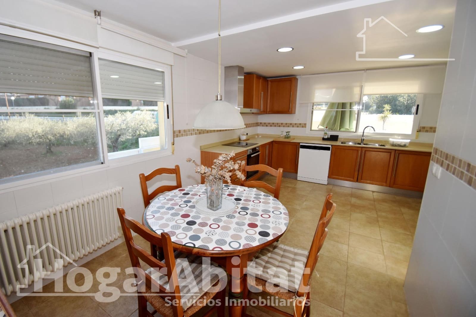 5 Zimmer Villa zu verkaufen in Borriol mit Pool Garage - 380.000 € (Ref: 9890425)