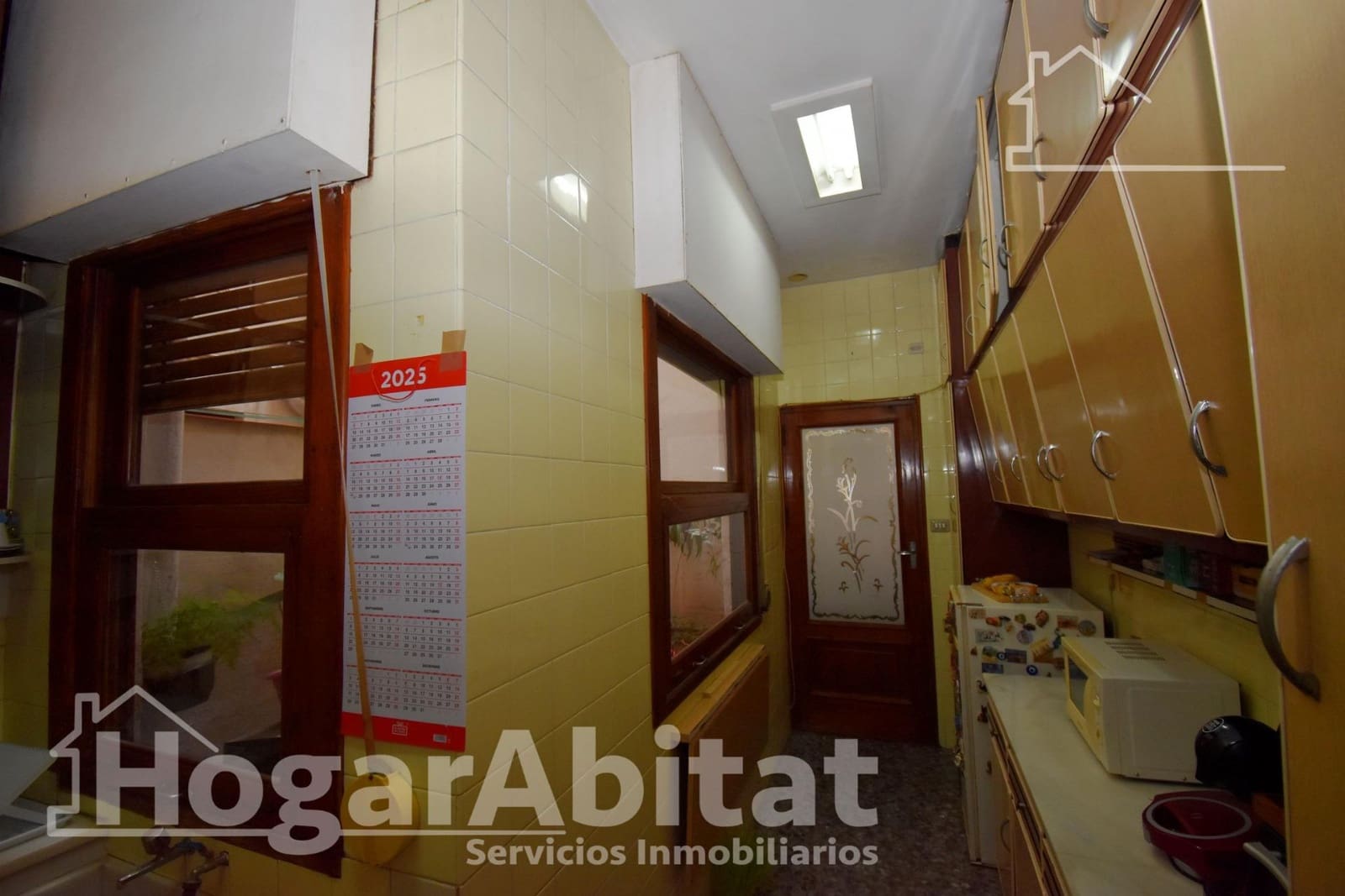 6 bedroom Semi-detached Villa for sale in Burriana / Borriana with garage - € 300,000 (Ref: 9890429)