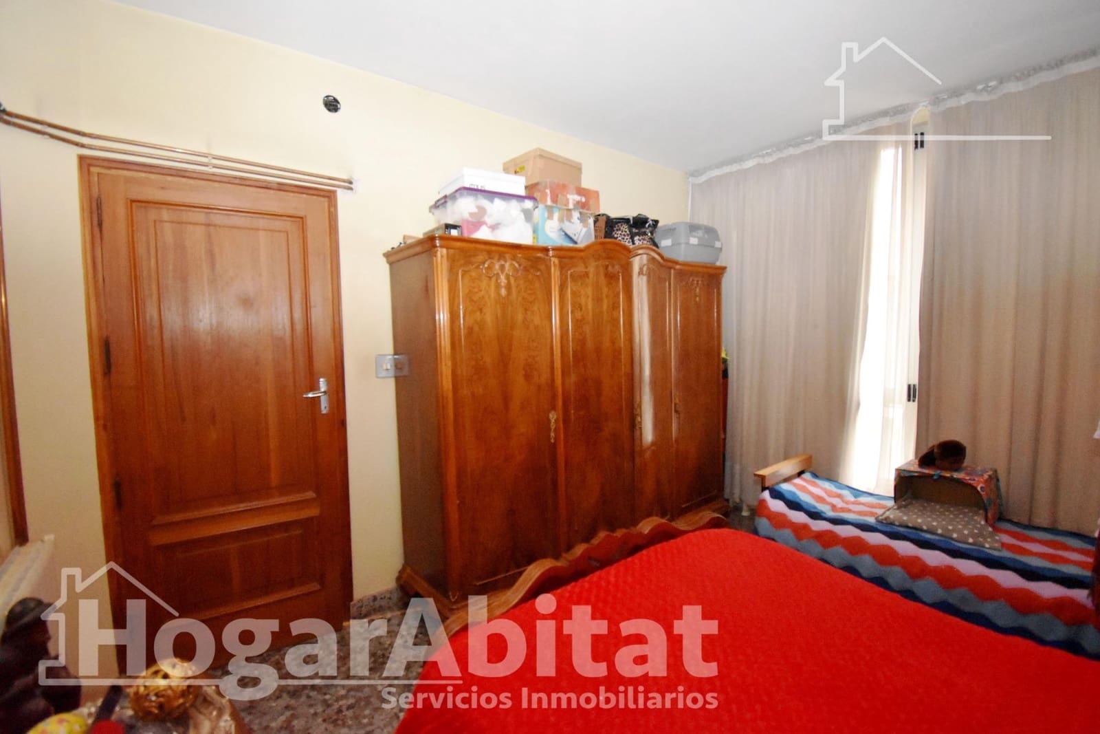 6 bedroom Semi-detached Villa for sale in Burriana / Borriana with garage - € 300,000 (Ref: 9890429)