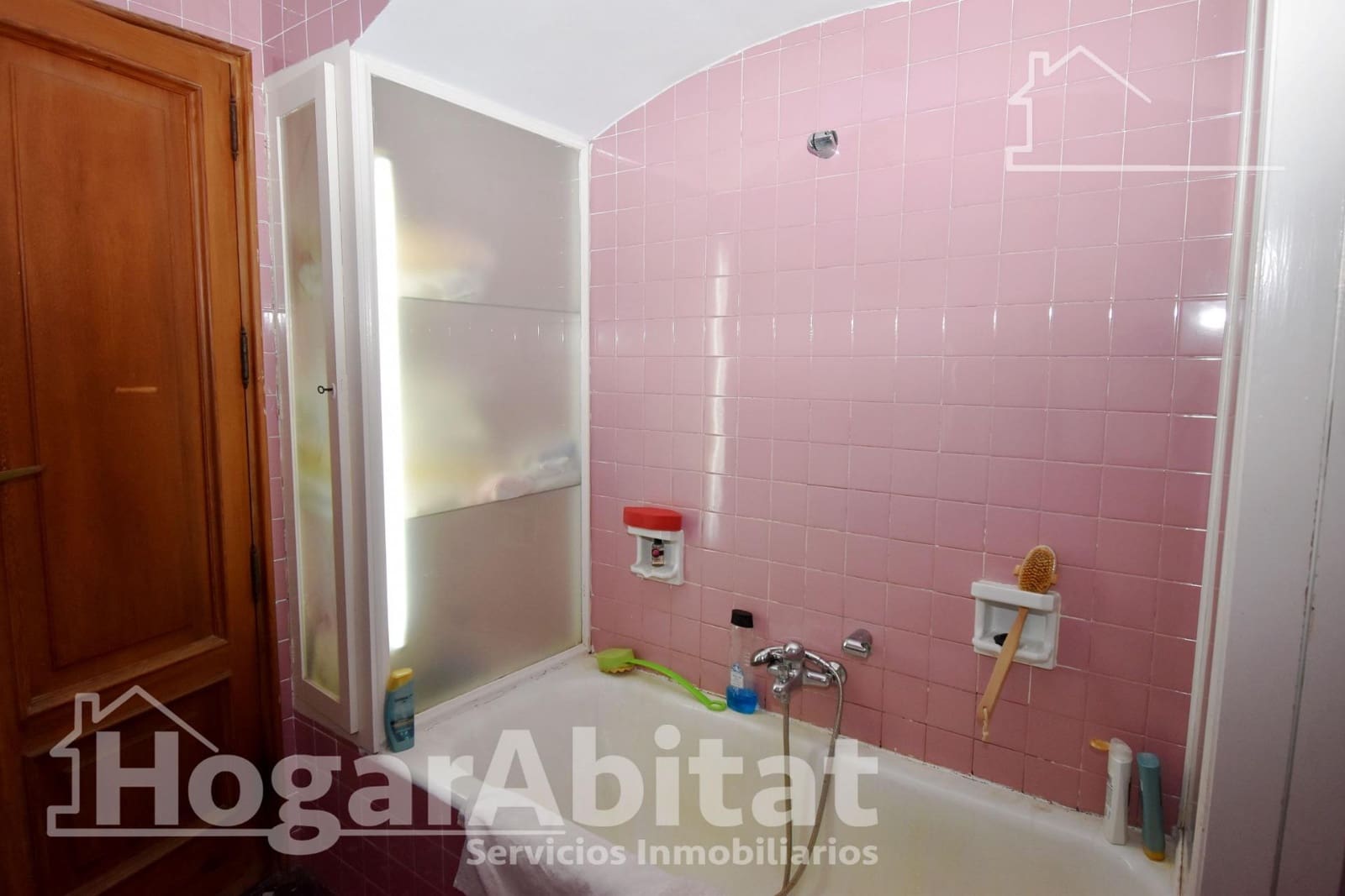 6 bedroom Semi-detached Villa for sale in Burriana / Borriana with garage - € 300,000 (Ref: 9890429)