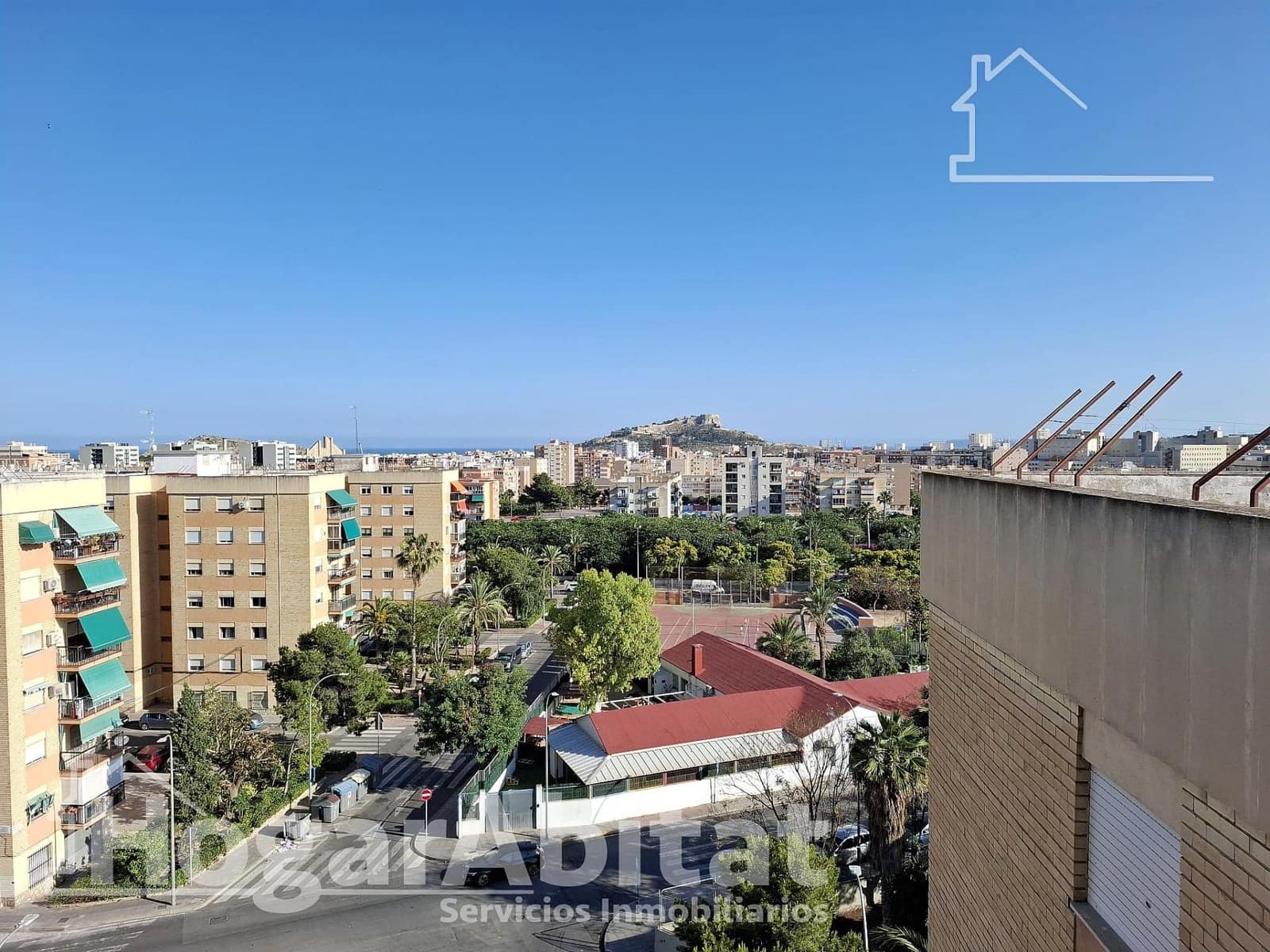 Piso de 3 habitaciones en Alicante / Alacant ciudad en venta - 156.000 € (Ref: 9892422)
