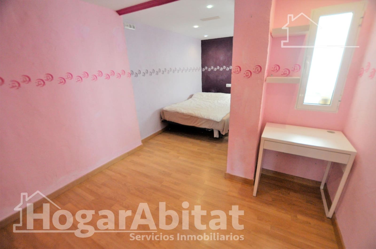 2 bedroom Flat for sale in Valencia city - € 215,000 (Ref: 9892425)