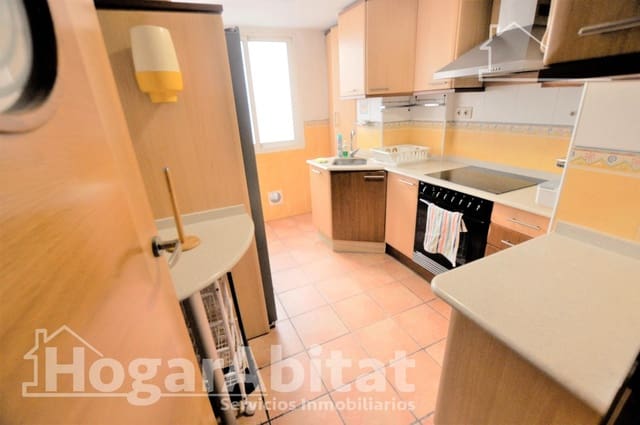 2 bedroom Flat for sale in Sant Isidre, Valencia city - € 215,000 (Ref: 9892425)