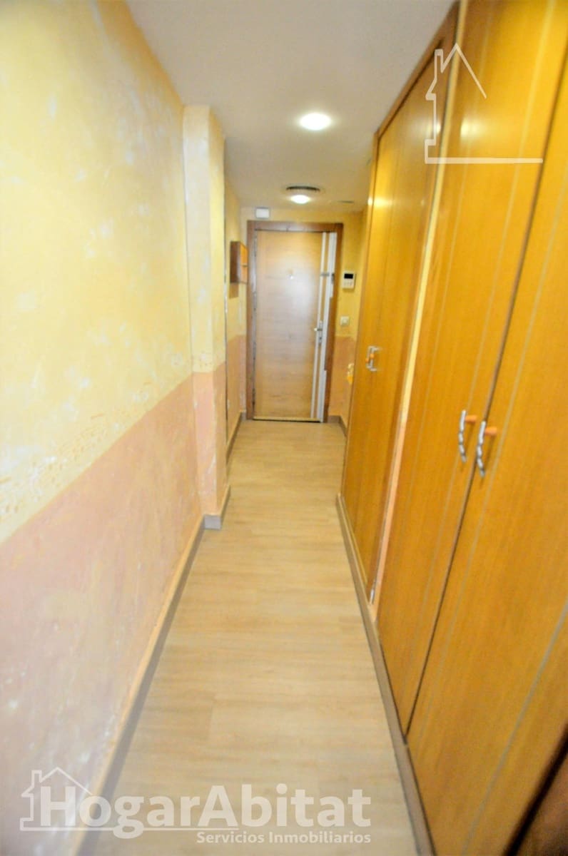 2 bedroom Flat for sale in Valencia city - € 215,000 (Ref: 9892425)