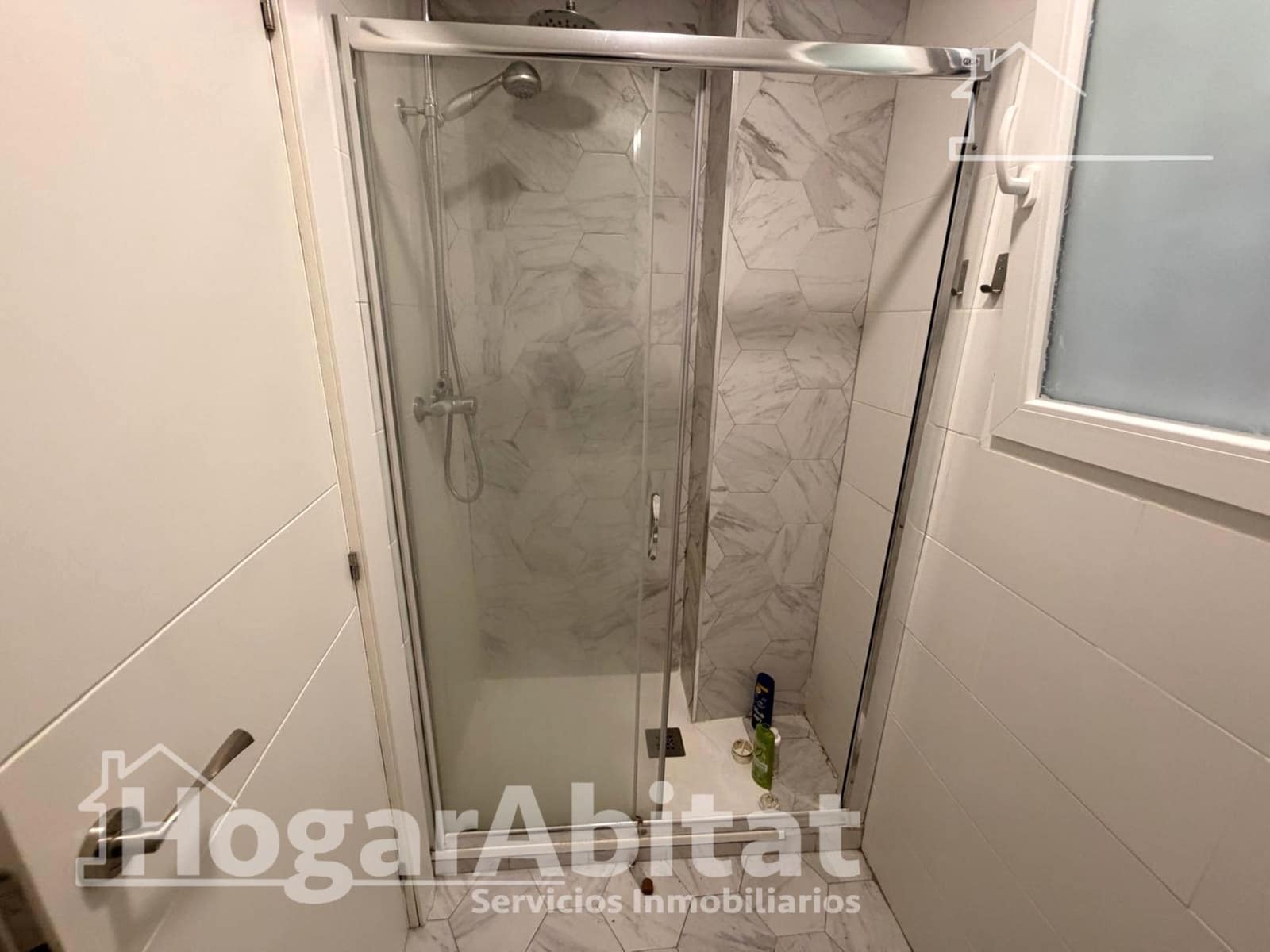 Piso de 3 habitaciones en València ciudad en venta - 330.000 € (Ref: 9896379)