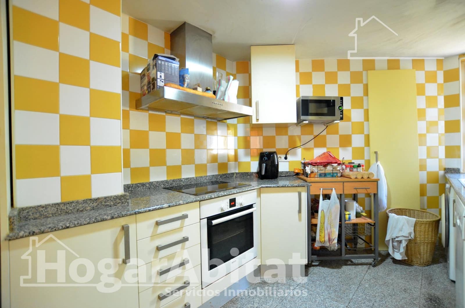 3 bedroom Flat for sale in Barx with garage - € 109,900 (Ref: 9896381)