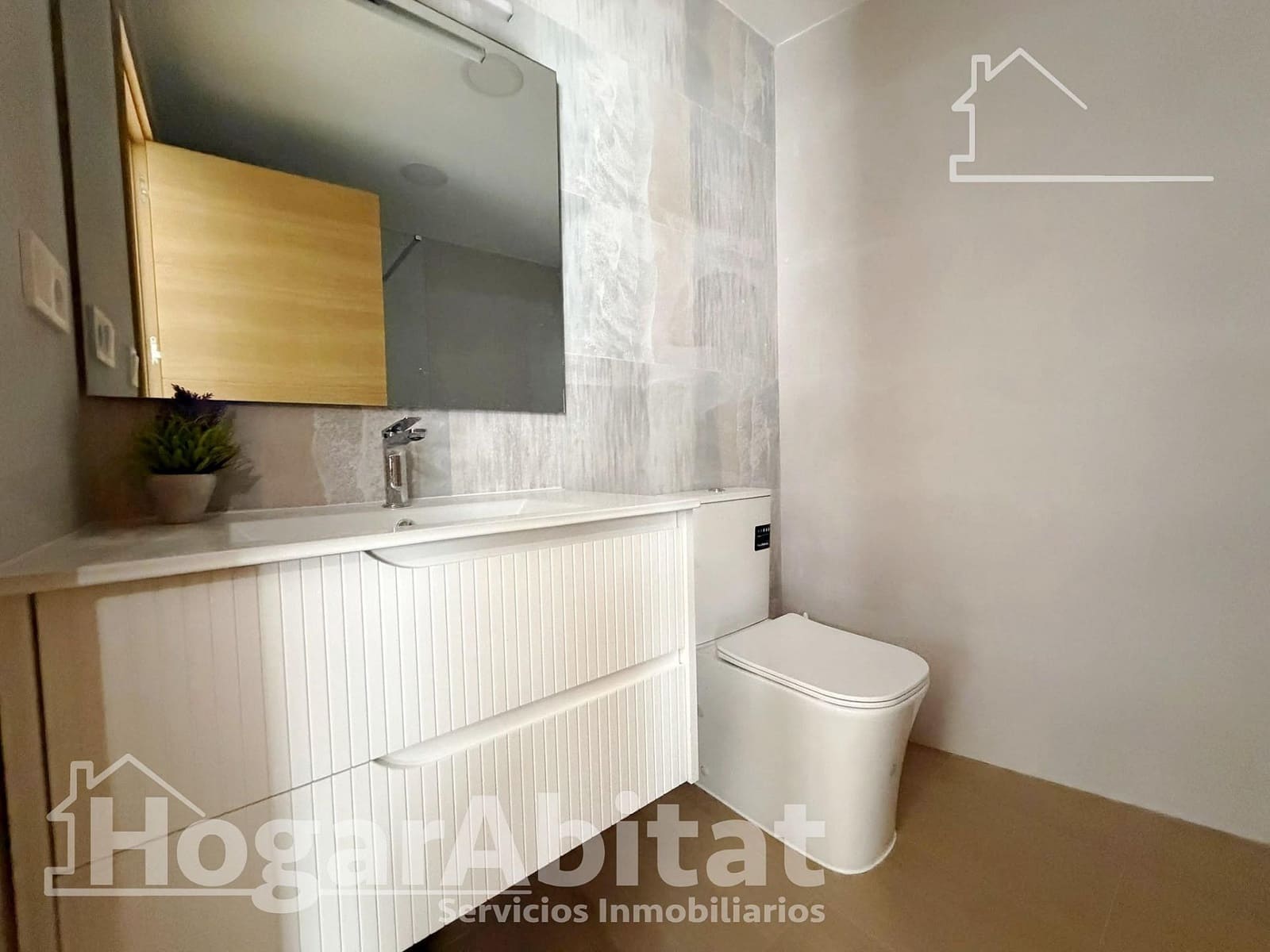 3 bedroom Flat for sale in Sagunto / Sagunt - € 245,000 (Ref: 9896382)