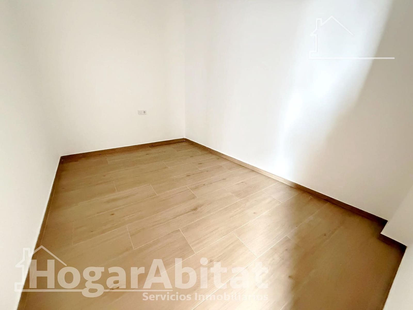 3 bedroom Flat for sale in Sagunto / Sagunt - € 245,000 (Ref: 9896382)