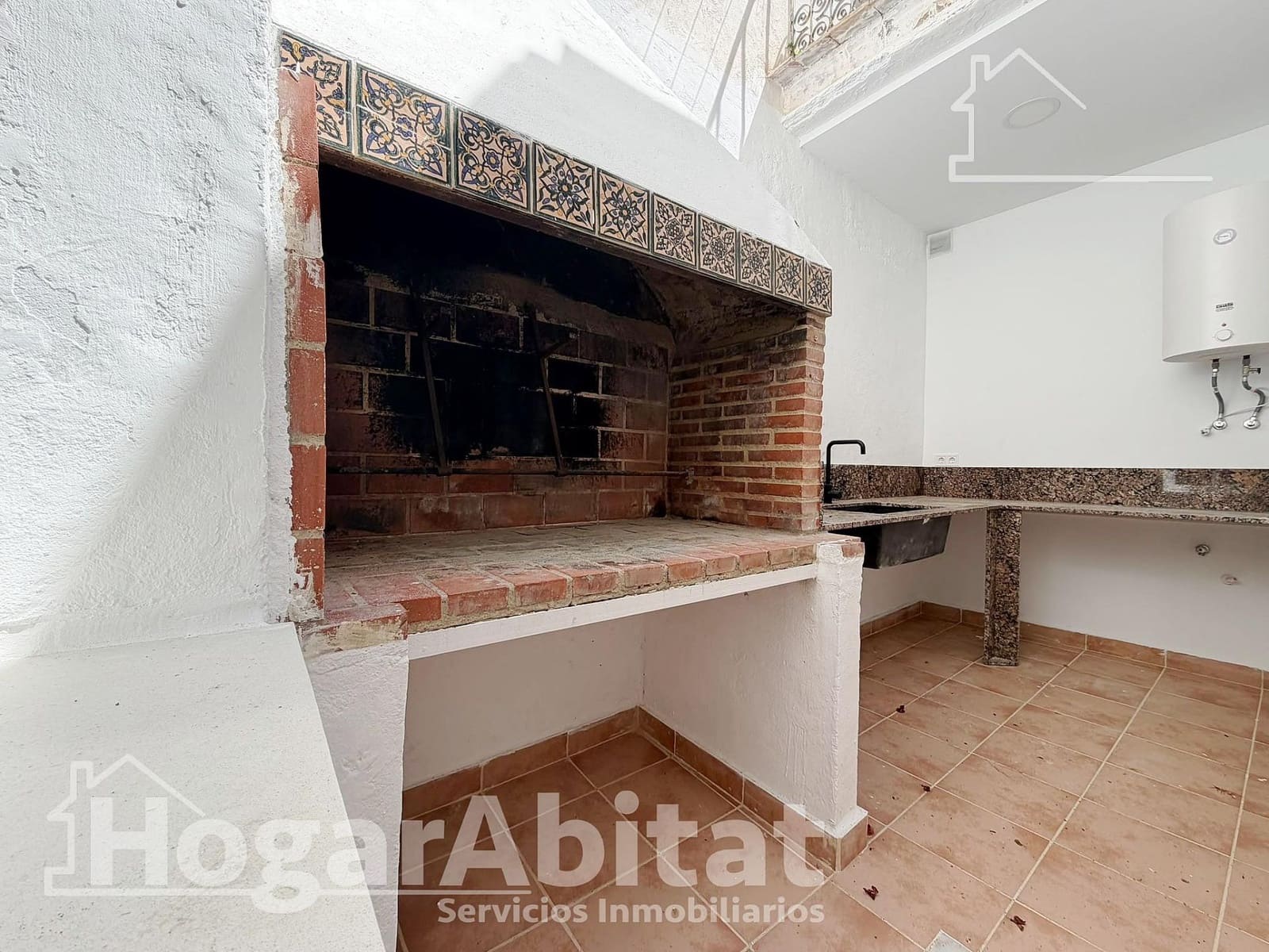 3 bedroom Flat for sale in Sagunto / Sagunt - € 245,000 (Ref: 9896382)