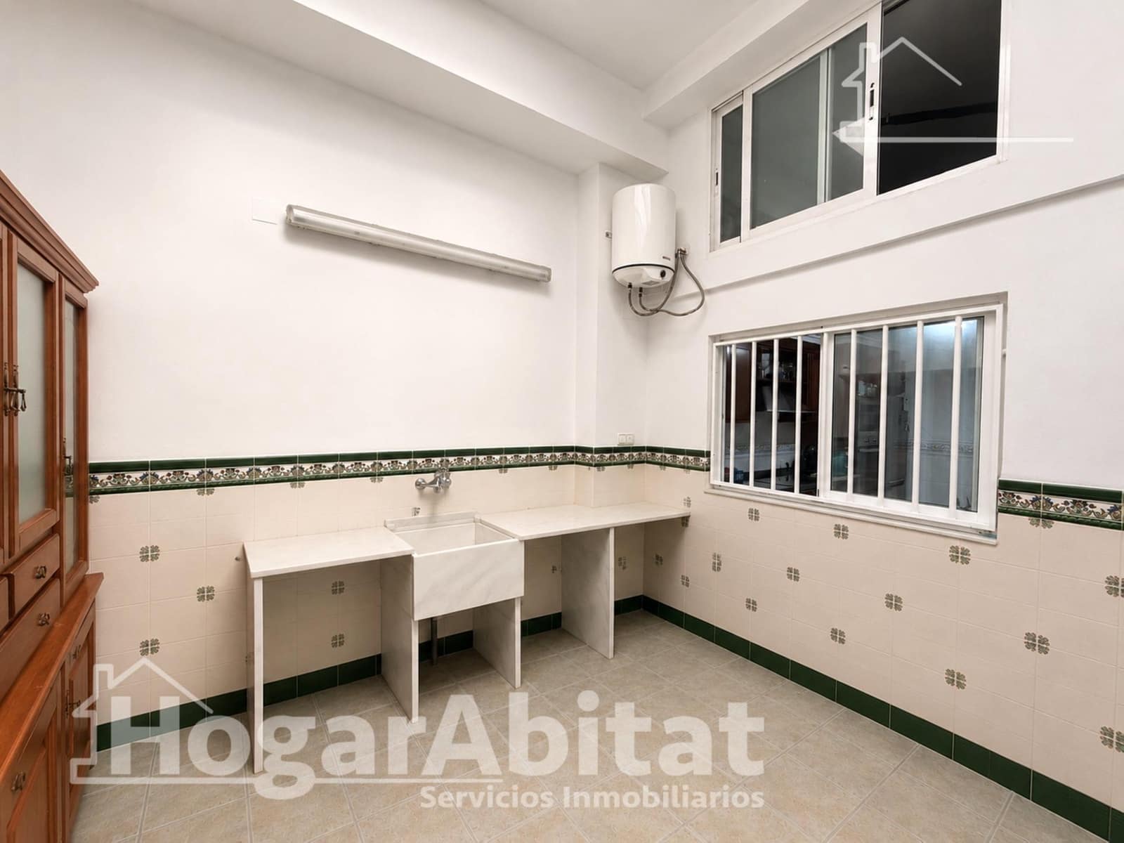 2 bedroom Flat for sale in Benicull with garage - € 100,000 (Ref: 9896388)