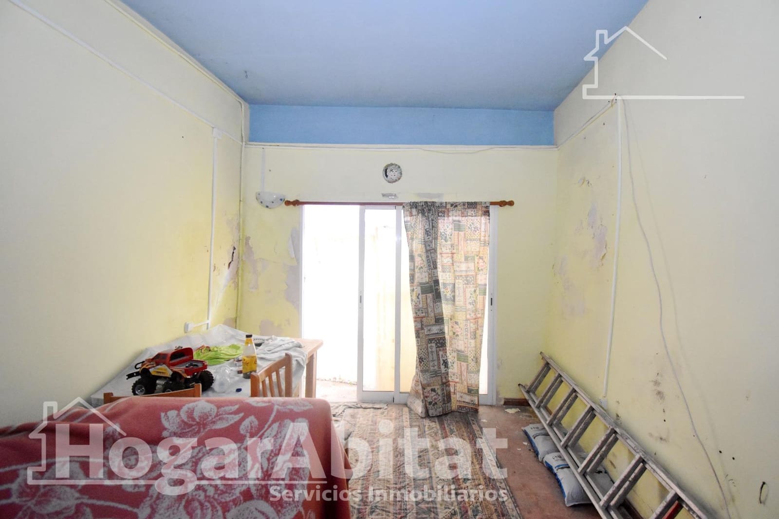 4 bedroom Townhouse for sale in Onda - € 145,000 (Ref: 9896390)