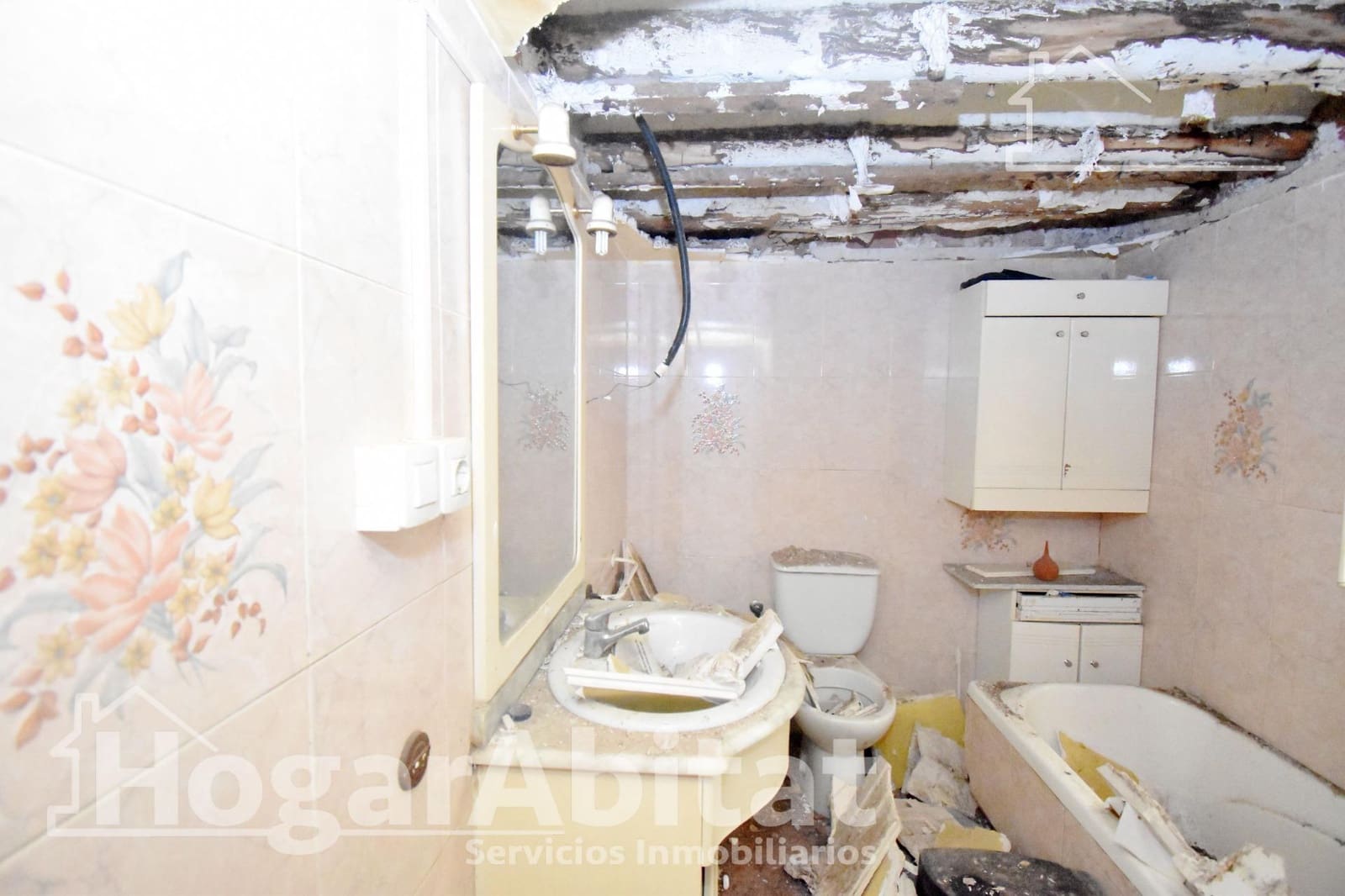 4 bedroom Townhouse for sale in Onda - € 145,000 (Ref: 9896390)