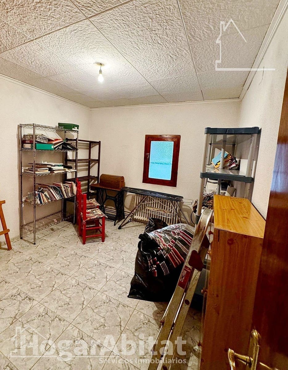 5 bedroom Townhouse for sale in Chert / Xert with garage - € 270,000 (Ref: 9898744)