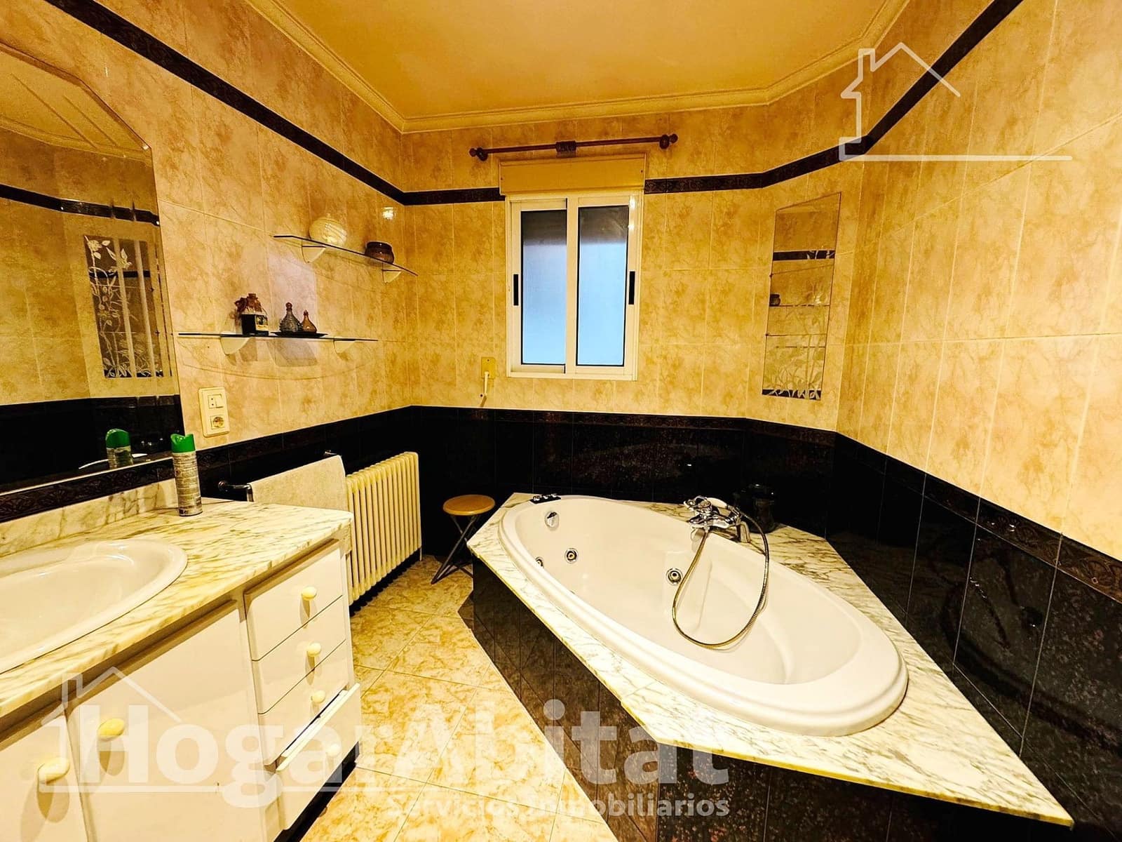 5 bedroom Townhouse for sale in Chert / Xert with garage - € 270,000 (Ref: 9898744)