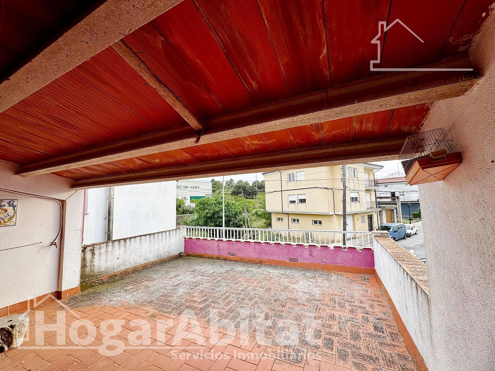 5 bedroom Townhouse for sale in Chert / Xert with garage - € 270,000 (Ref: 9898744)