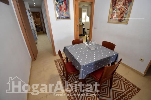 Piso de 3 habitaciones en Chilches en venta - 185.000 € (Ref: 9903995)