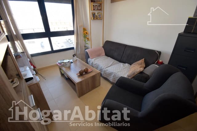 Piso de 3 habitaciones en Chilches en venta - 185.000 € (Ref: 9903995)