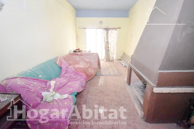 4 bedroom Townhouse for sale in Onda - € 145,000 (Ref: 9904000)