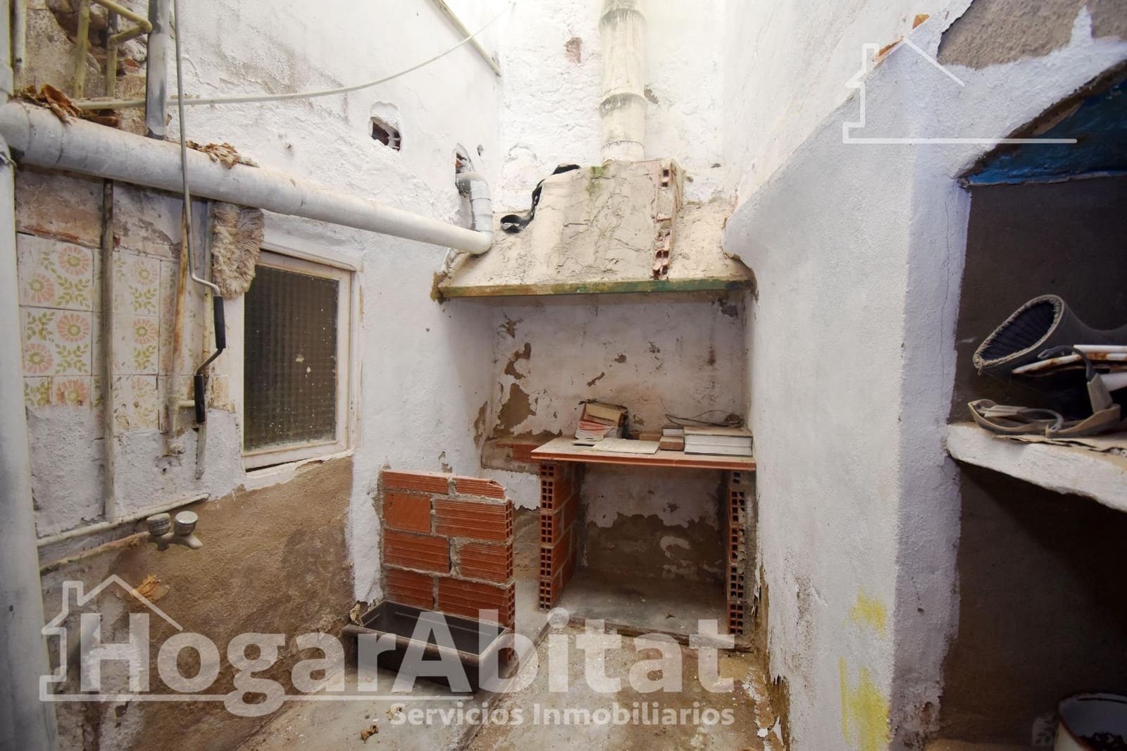 4 bedroom Townhouse for sale in Onda - € 145,000 (Ref: 9904000)