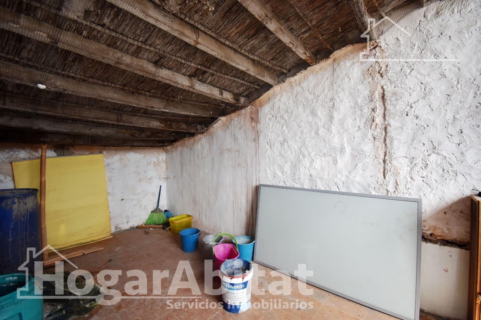 4 bedroom Townhouse for sale in Onda - € 145,000 (Ref: 9904000)