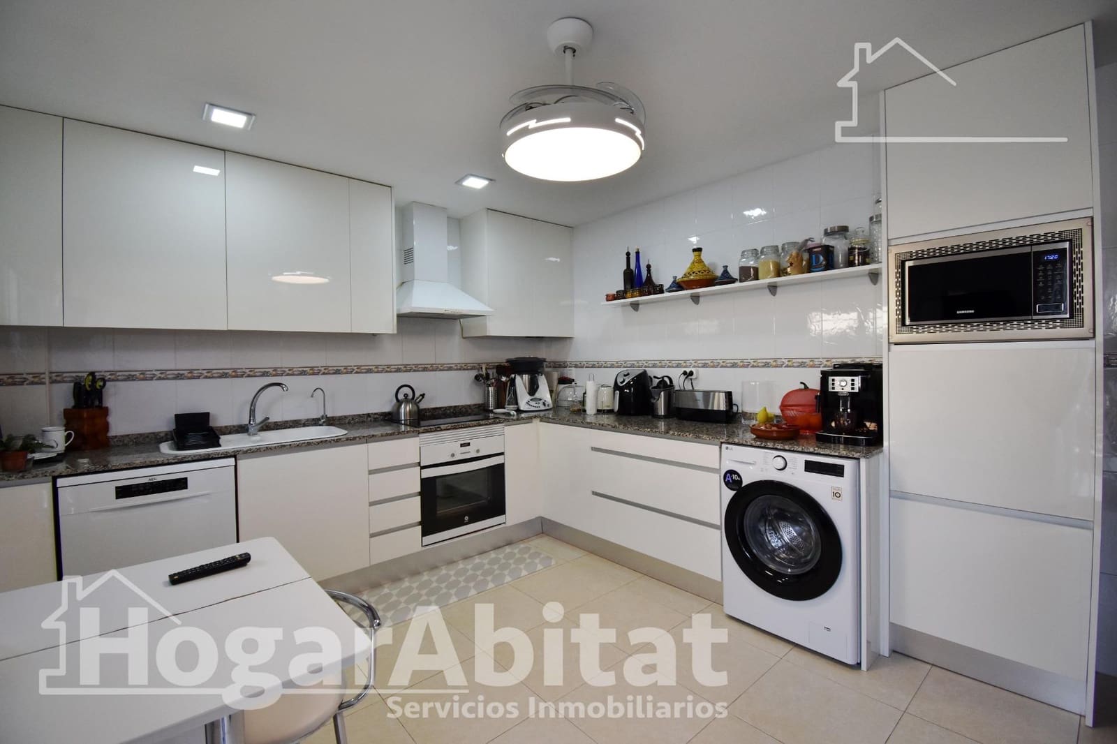 Adosado de 3 habitaciones en Almoines en venta con piscina garaje - 275.000 € (Ref: 9904003)