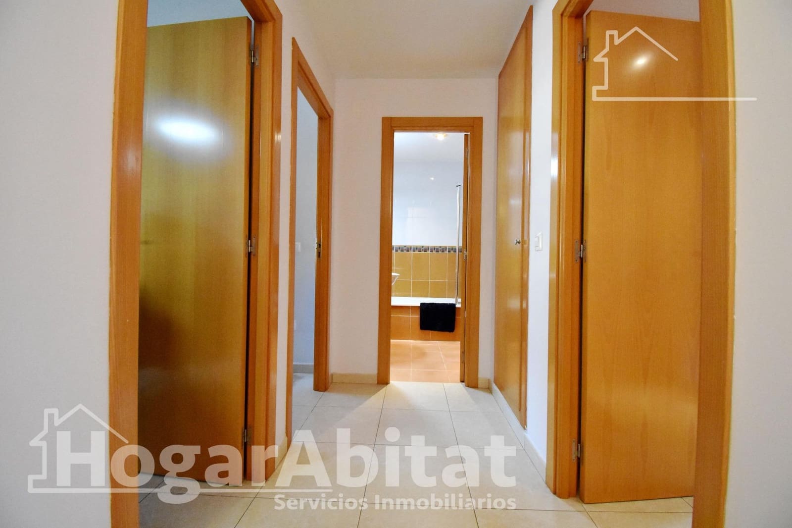 Adosado de 3 habitaciones en Almoines en venta con piscina garaje - 275.000 € (Ref: 9904003)