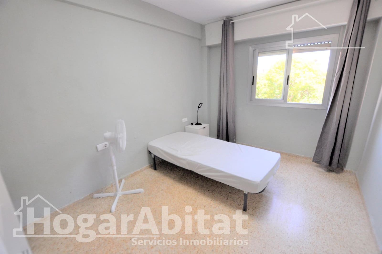 3 bedroom Flat for sale in Valencia city - € 188,000 (Ref: 9911113)
