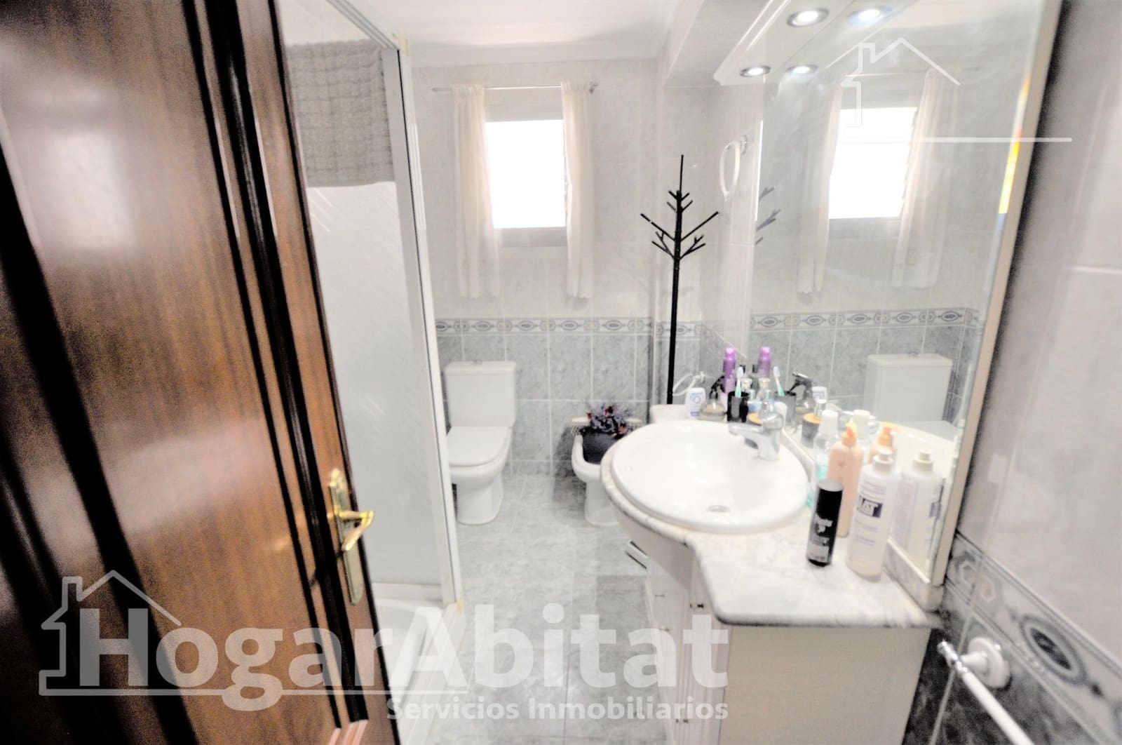 Piso de 4 habitaciones en Xirivella en venta - 189.000 € (Ref: 9911114)