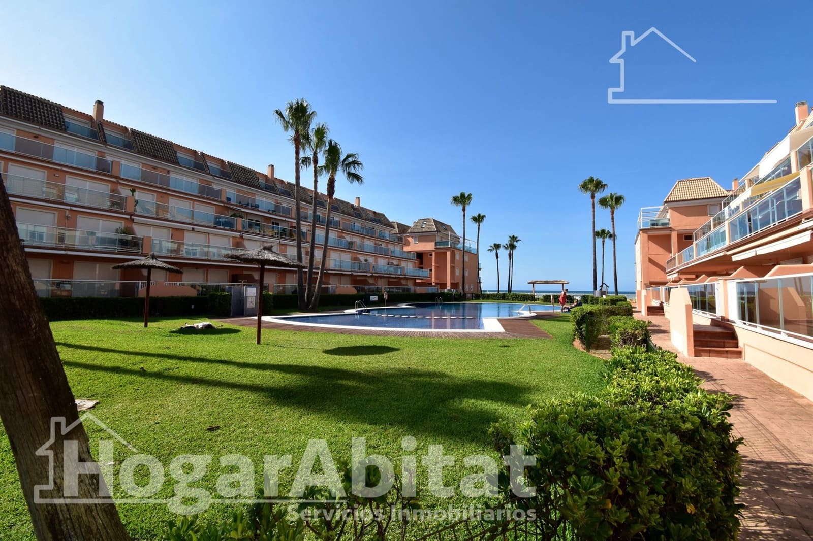 2 bedroom Flat for sale in Denia with pool garage - € 385,000 (Ref: 9911120)