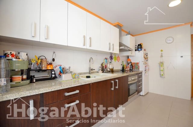 Piso de 3 habitaciones en Tavernes de la Valldigna en venta con garaje - 185.000 € (Ref: 9911121)