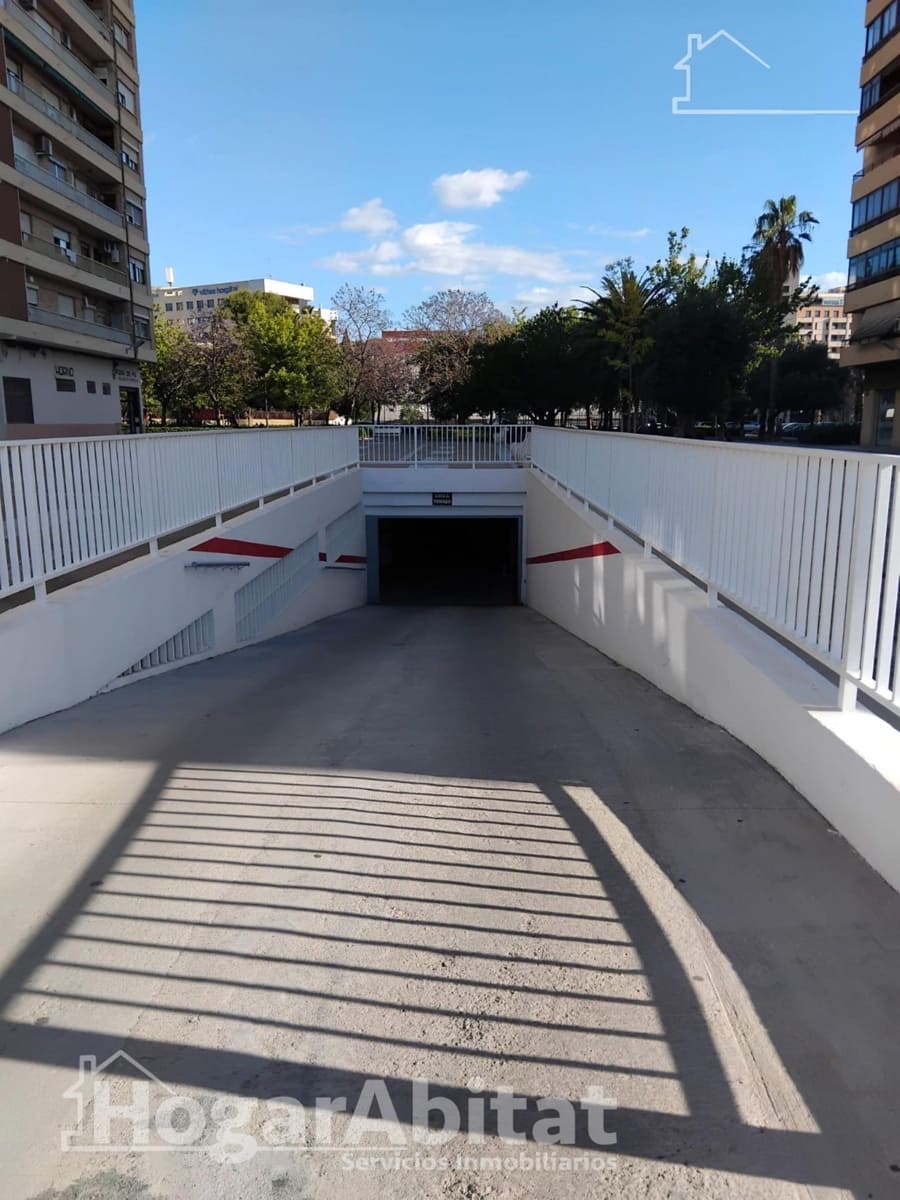4 sovrum Lägenhet till salu i Valencia stad - 380 000 € (Ref: 9911125)