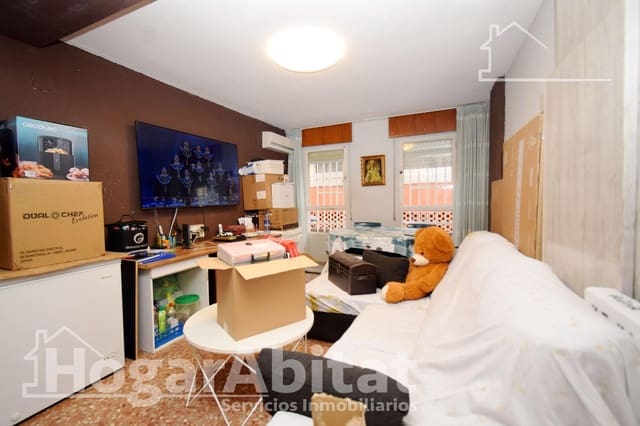 Piso de 3 habitaciones en Paterna en venta - 200.000 € (Ref: 9911130)
